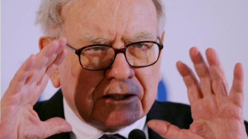 Уорън Бъфет прави крачка назад